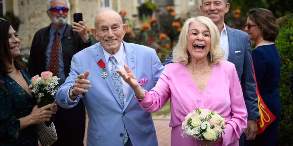 France : À 100 ans, un vétéran de la seconde guerre mondiale épouse sa fiancée de 96 ans