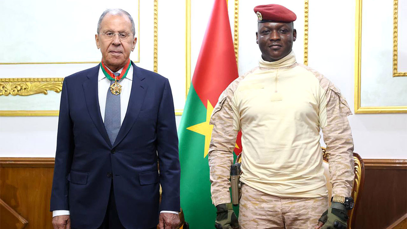 Sergueï Lavrov : Le bras droit de Poutine honoré au Burkina Faso