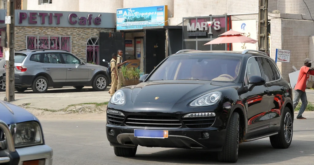 4BC53215 5863 4092 9E3E A1051D6E4705