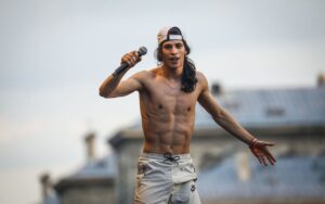 Lomé Actu, 05 juillet 2024- Le rappeur Moha La Squale, de son vrai nom Mohamed Bellahmed, a été condamné ce vendredi à quatre ans de prison dont trois ferme pour violences conjugales et séquestrations.