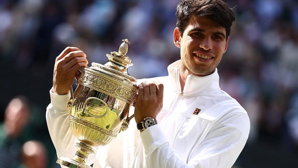 Tennis : Carlos Alcaraz sacré vainqueur du tournoi de Wimbledon