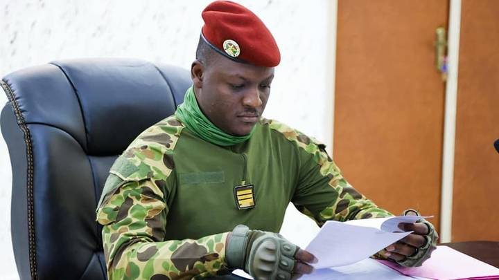 Burkina Faso : Ibrahim Traoré prend une décision radicale concernant la langue française