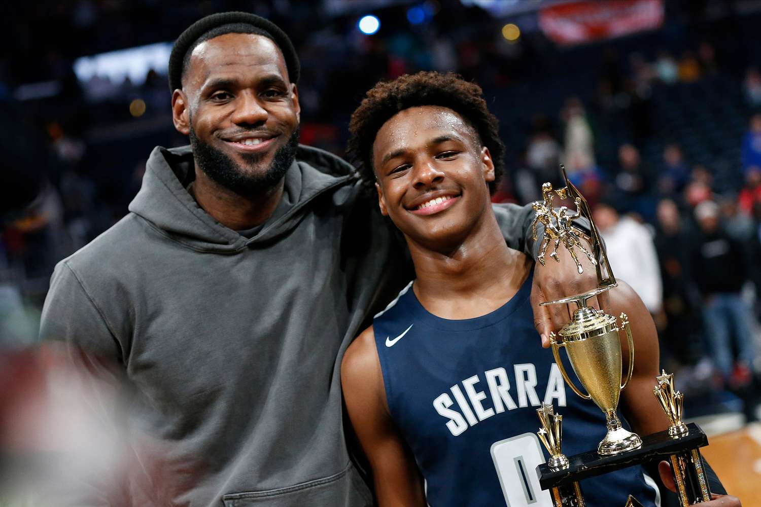 NBA : À seulement 19 ans, le fils de LeBron James signe un contrat XXL de…