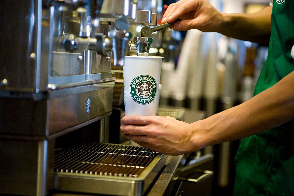 Etats-Unis : Starbucks limoge son président directeur général