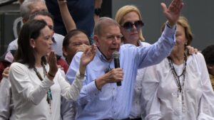 Venezuela : L'auto-proclamé président Edmundo Gonzalez Urrutia visé par un mandat d'arrêt