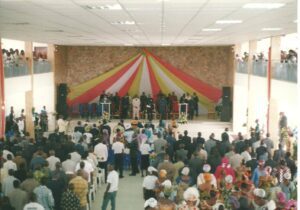 Crise au sein de l'Église pentecôte du Togo : Un pasteur accusé de violence