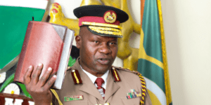 Scandale au Kenya : Le chef de la police condamné à six mois de prison