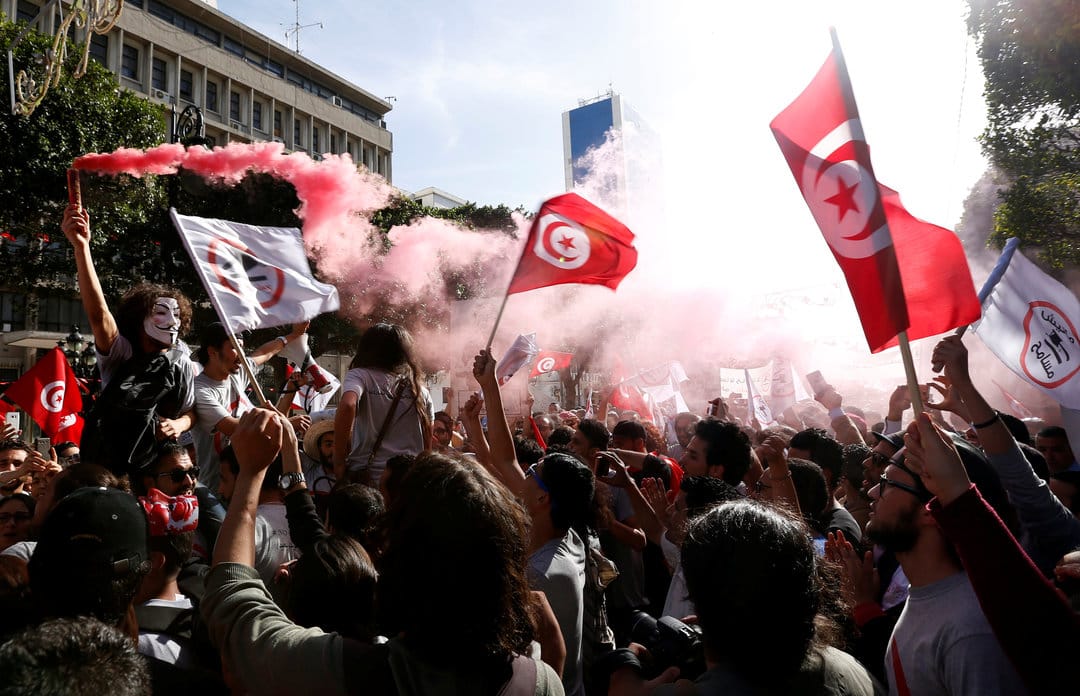 Présidentielle en Tunisie : Les partis politiques manifestent contre un projet de loi controversé