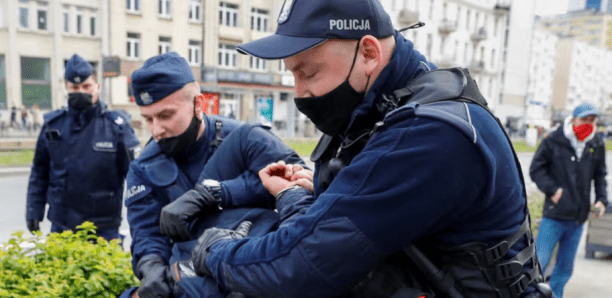 Pologne : Un sénégalais expulsé après un incident dans une piscine publique