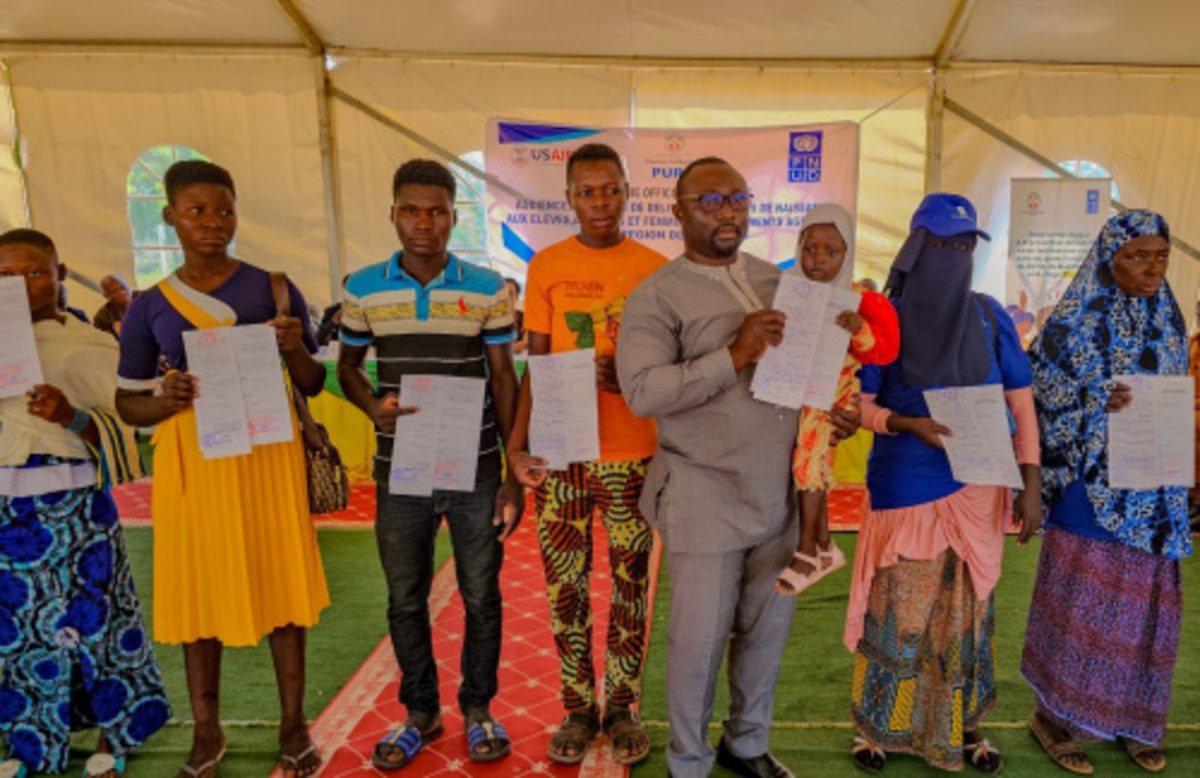 Togo : 14 871 citoyens reçoivent des actes de naissance