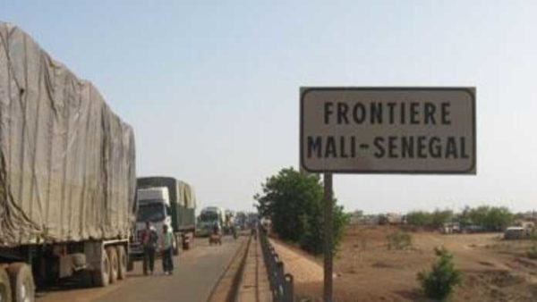 Tensions : Le Sénégal ferme sa frontière au Mali et exige des documents de la CEDEAO