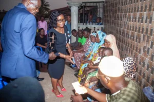 Accident d’Agoè-Zongo : Le président Faure Gnassingbé distribue des enveloppes aux familles des victimes (Vidéo)