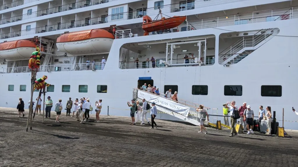 Togo : Le port de Lomé accueille un navire avec 1 500 touristes américains