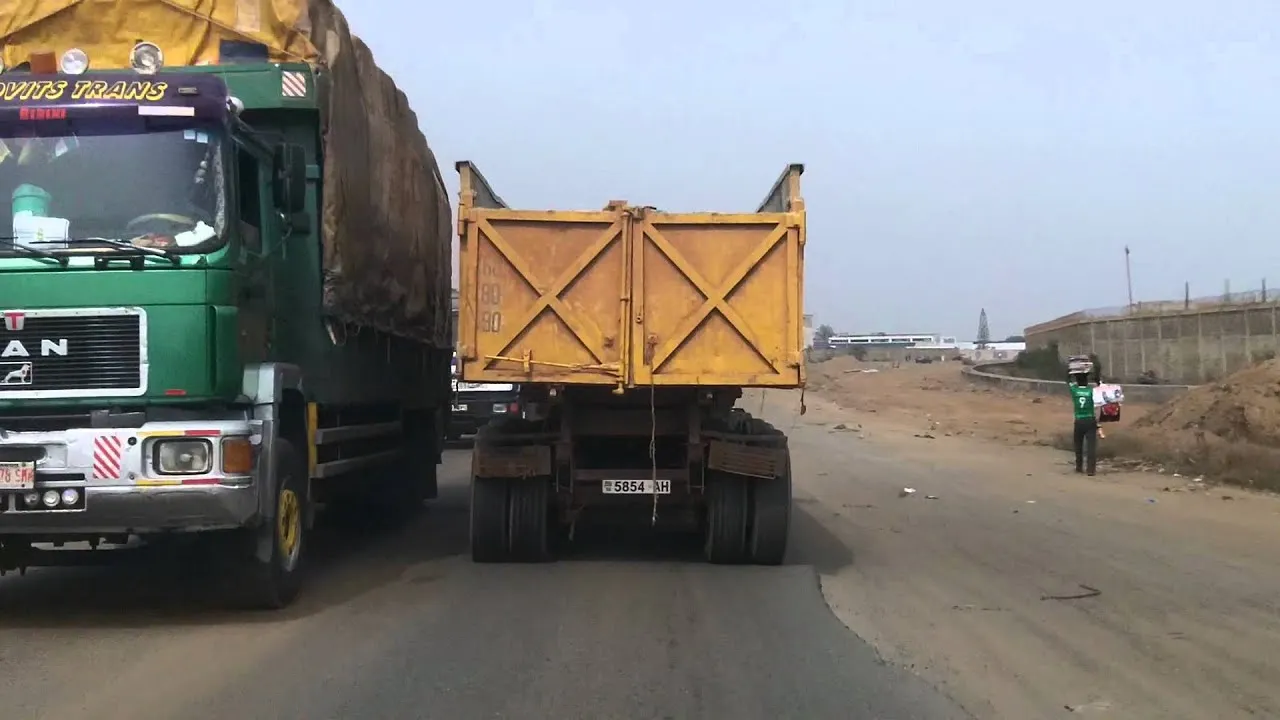 Togo : Les poids lourds paralysent Lomé aux heures de pointe