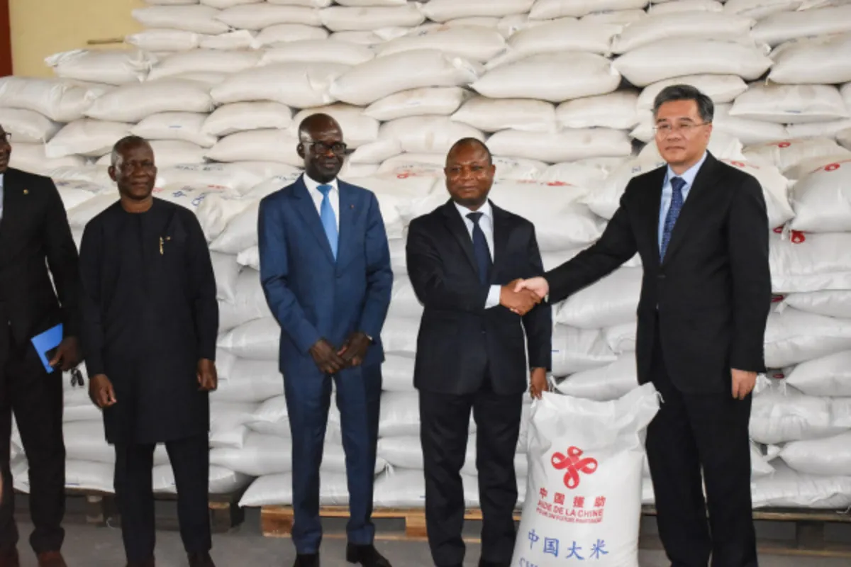 La Chine fait don de 471 tonnes de riz au Togo 