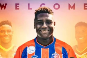 Éperviers du Togo : Peniel Mlapa surprend tout le monde avec son transfert au Port FC de Thaïlande