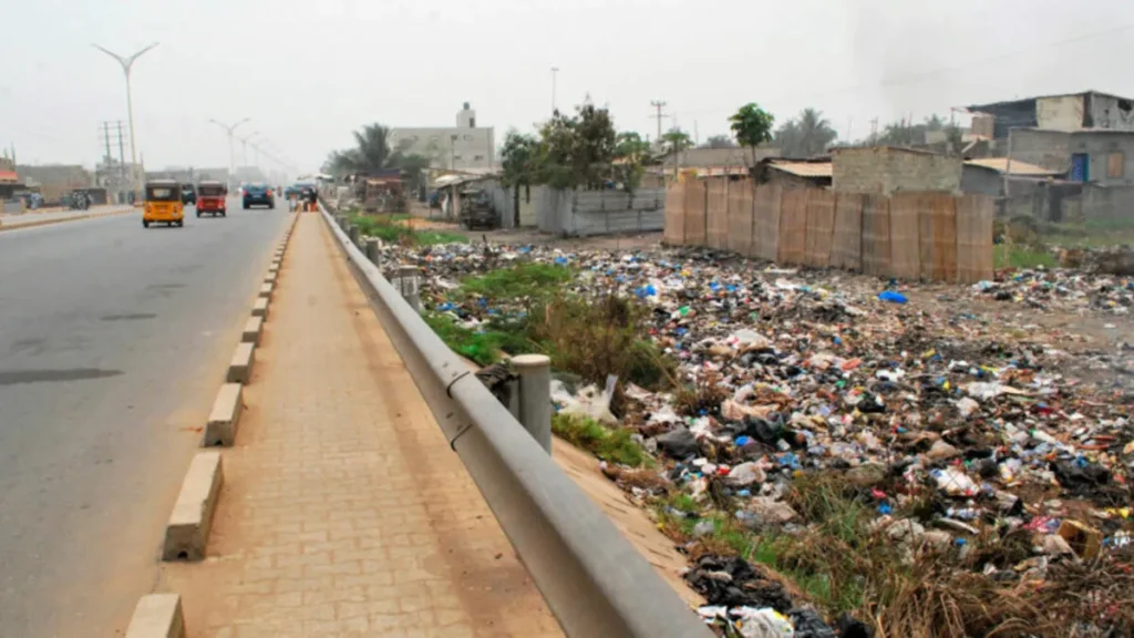 Togo : Jeter des déchets sur la voie publique va vous coûter très cher - Les détails