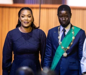 Sénégal : Absa Faye, seconde épouse du président Diomaye Faye, donne naissance à un bébé