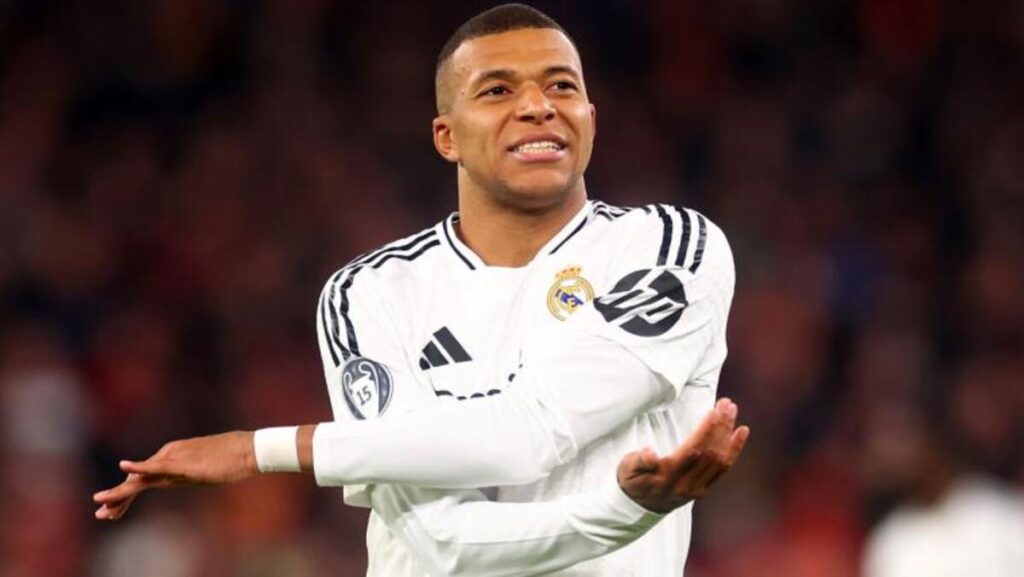 Real Madrid : Un record d’Adebayor menacé par Kylian Mbappé