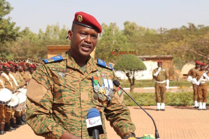 Burkina Faso : Le colonel Hamed Rouamba prend les rênes de l’armée de terre