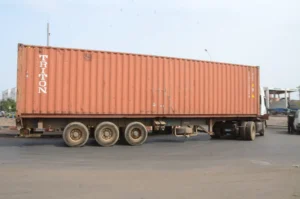 Tragédie au Togo : Un conteneur écrase un jeune homme sur la route nationale 1