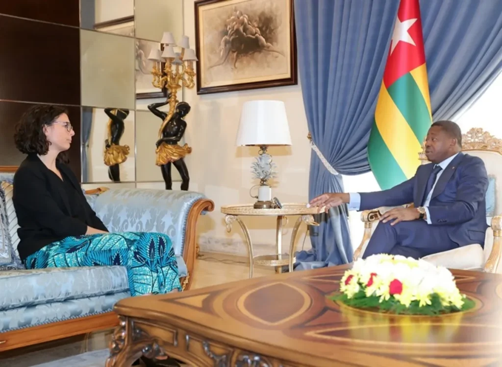Relations Togo-Royaume-Uni : Que retenir des échanges entre Faure Gnassingbé et l'ambassadrice Harriet Thompson ?