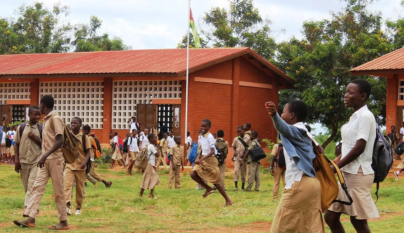 Éducation au Togo : Une réforme majeure annoncée pour améliorer les évaluations scolaires