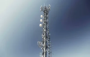 YAS vs Moov Africa Togo : Qui a gagné la bataille des services mobiles au Togo en 2025 ?