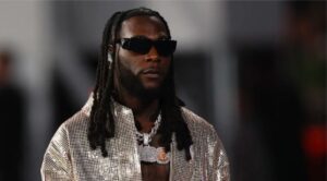 Nigéria : Le chanteur Burna Boy accusé de plagiat