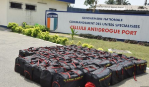 Côte d'Ivoire : L'ex-patron de la police anti-drogue du port d'Abidjan condamné à 5 ans de prison