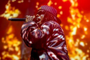 Photo : Rema devient le premier artiste africain à...