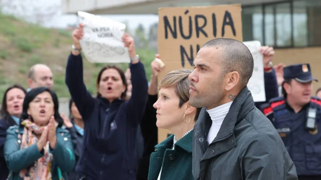 Affaire de viol : L'acquittement de Dani Alves suscite des tensions