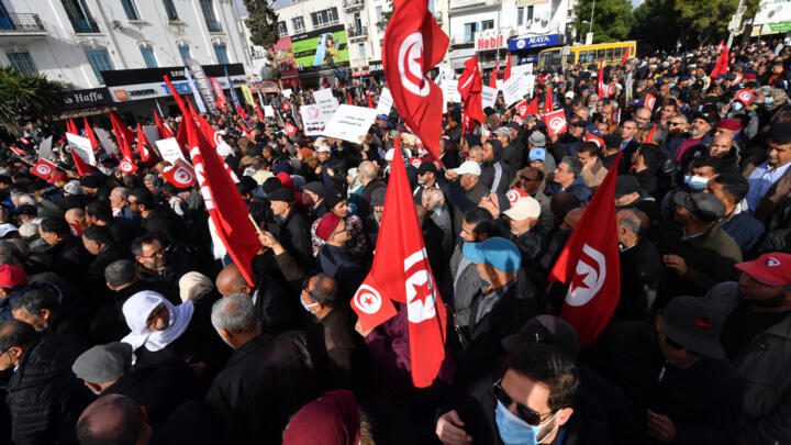 Tunisie : Des milliers d'étudiants décrètent une grève