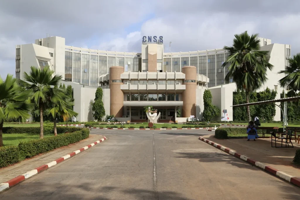 Togo : À partir du 2 mai, la CNSS lance une opération obligatoire pour les retraités