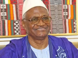 Poignardé par son propre neveu : Tout savoir sur Barry Moussa Barqué, 1er président du Sénat togolais