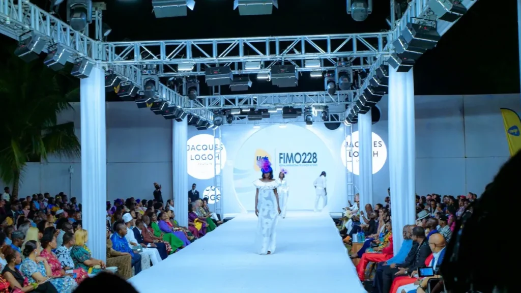YAS FIMO 228 : Un défilé international contre le cancer sous le ciel togolais