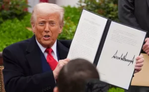 Guerre commerciale : Trump prévoit d'énormes taxes sur les produits pharmaceutiques