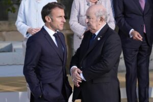 France - Algérie : Macron et Tebboune veulent relancer un "dialogue" après des mois de tensions