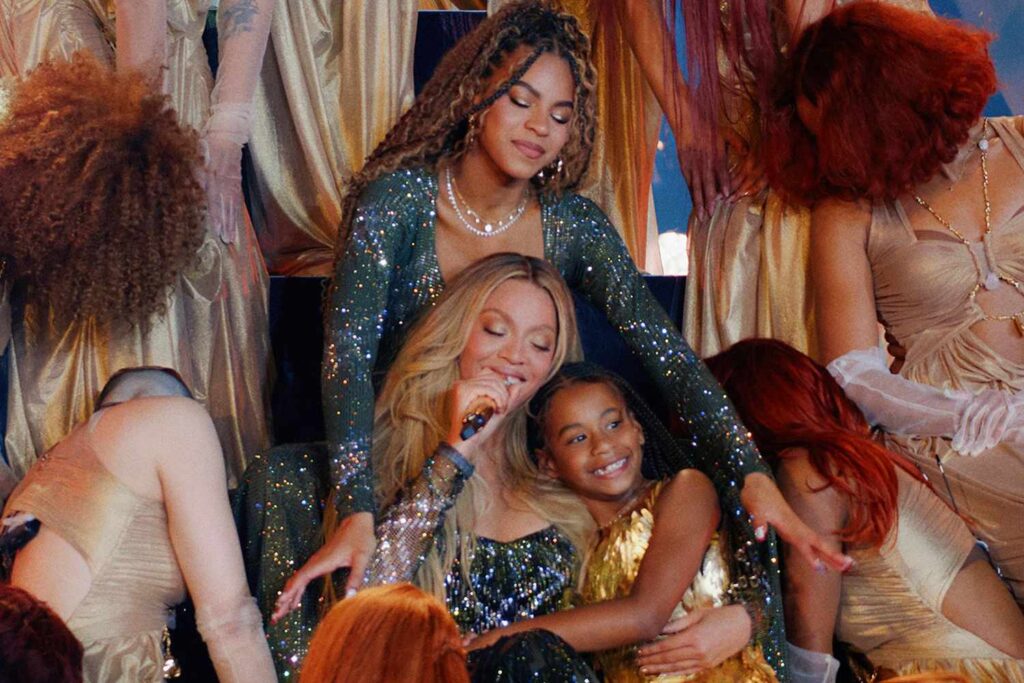 Cowboy Carter Tour : Après Blue Ivy, Beyoncé fait monter sa deuxième fille Rumi sur scène