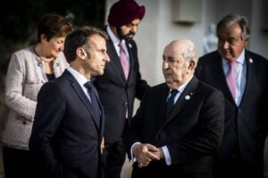 Crise diplomatique : La France expulse douze diplomates algériens et rappelle son ambassadeur