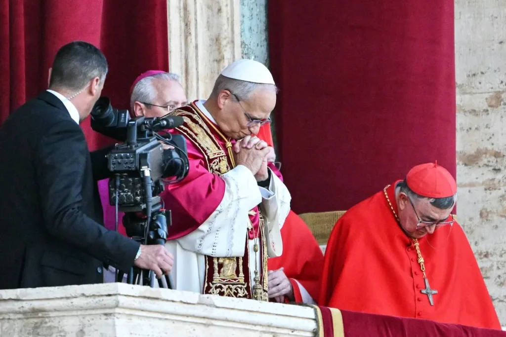 Le Vatican en crise : Le nouveau pape Léon XIV confronté à des scandales d’abus