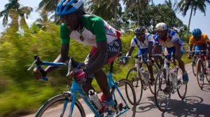 Cyclisme : Emmanuel Adebayor triomphe lors de la 8e étape du Tour du Togo