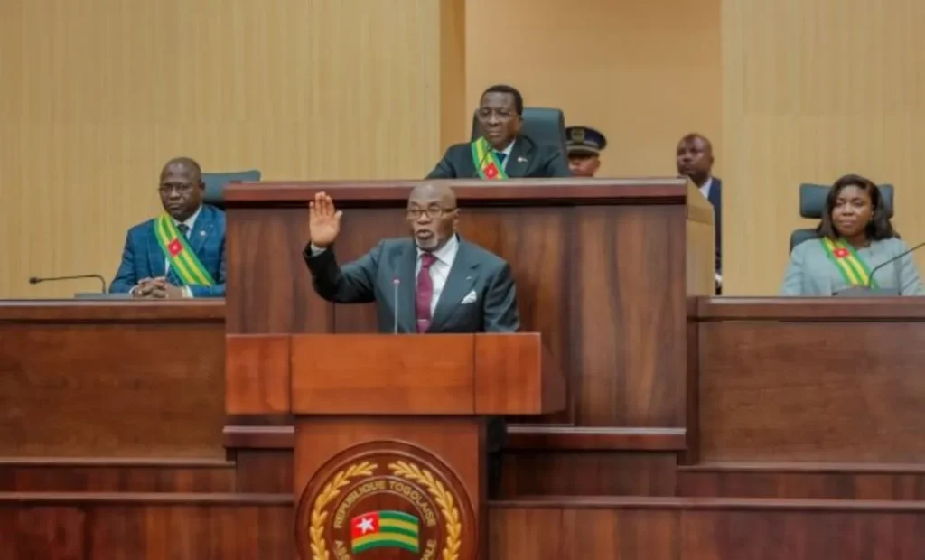 Ve République du Togo : Pourquoi et comment Jean-Lucien Savi de Tové a été choisi par UNIR ?