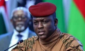 Burkina Faso : Le capitaine Ibrahim Traoré accusé de vol