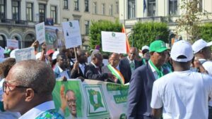 Côte d'Ivoire : L'opposant Tidjane Thiam manifeste à Bruxelles