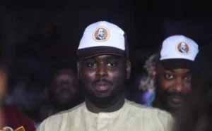 Sénégal : Amadou Sall, fils de Macky Sall, sous mandat d'arrêt international https://actulome.com/senegal-amadou-sall-fils-de-macky-sall-sous-mandat-darret-international/