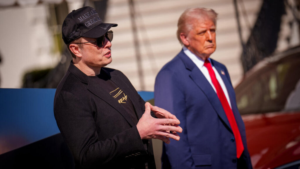 "Je regrette", Elon Musk après ses critiques envers Donald Trump