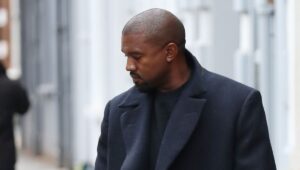 Kanye West change à nouveau de nom !