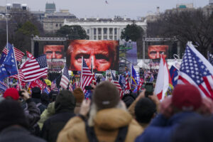États-Unis : la politique d'expulsion de Trump provoque un mouvement national de protestation