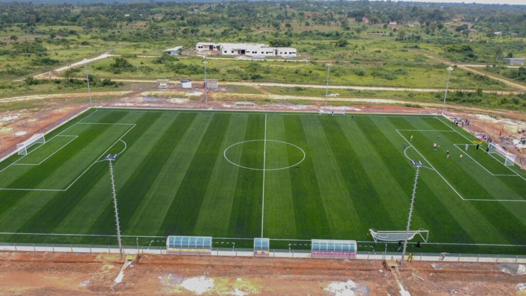 Football togolais : un terrain ultramoderne au Centre technique national de Gbavé 2 28072025 DJI 0119 scaled 1